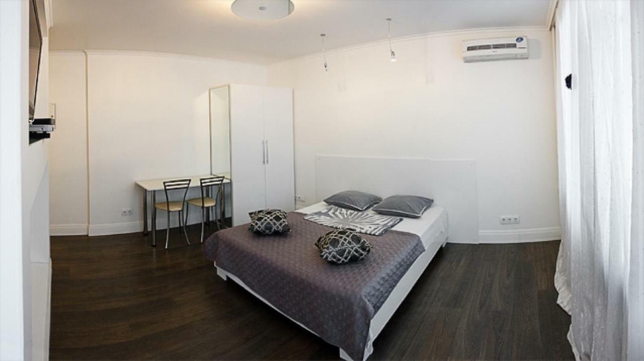 קייב Great Studio Near The Pechersk מראה חיצוני תמונה